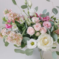 Aranjament Floral In Vas Ceramic