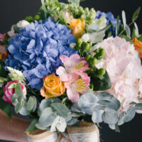 Buchet mare rotund cu hortensii albastre