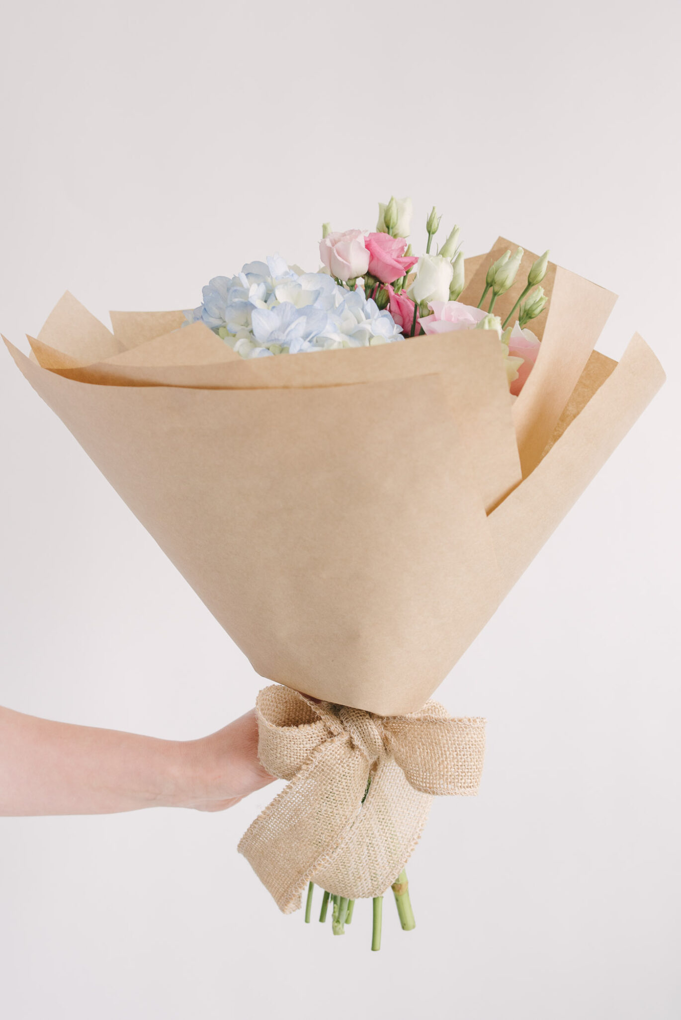 Buchet De Flori Ambalat In Hartie Craft