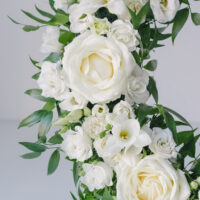 Coroana Funerara Din Flori Albe