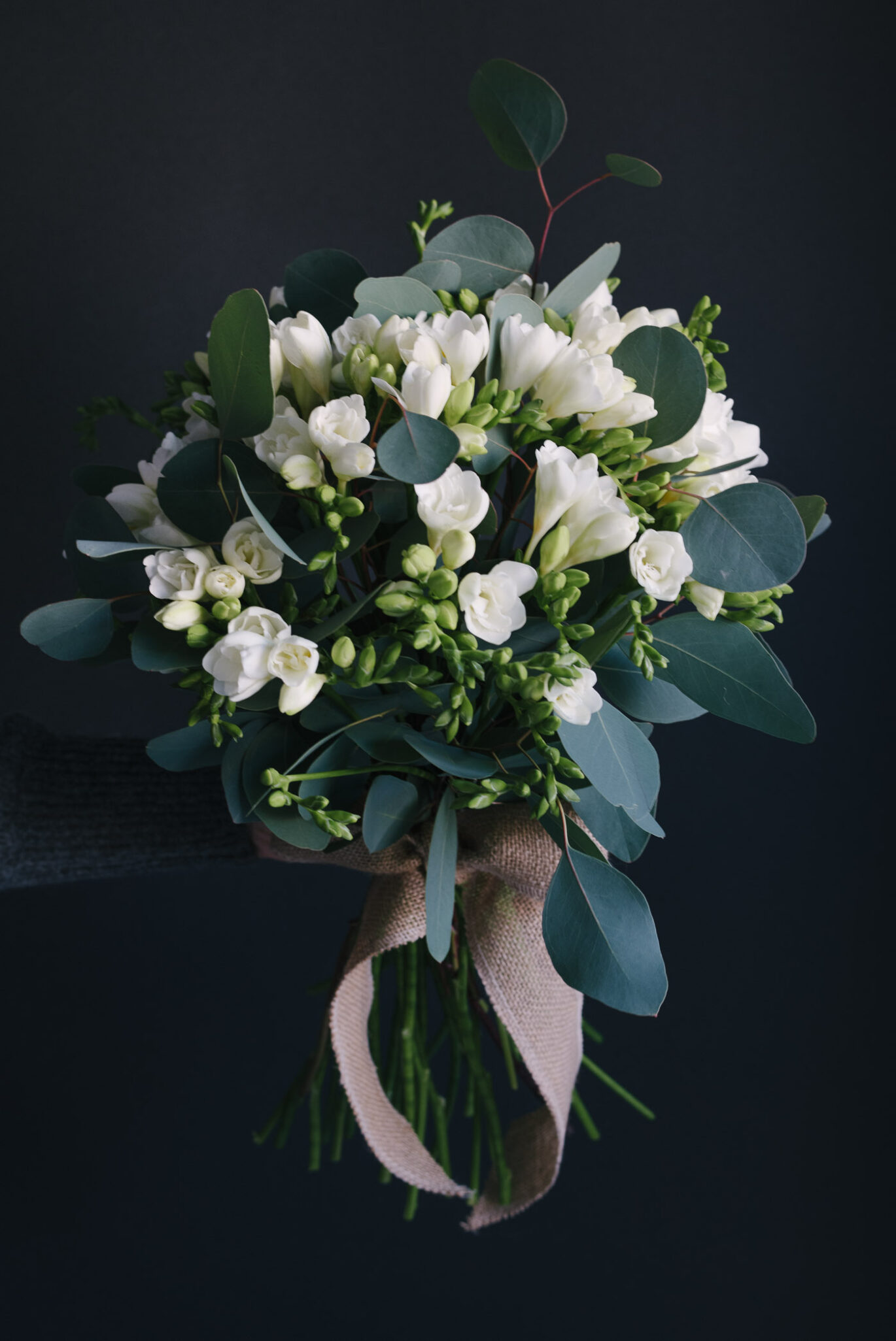 Buchet Cu 29 Frezii Albe