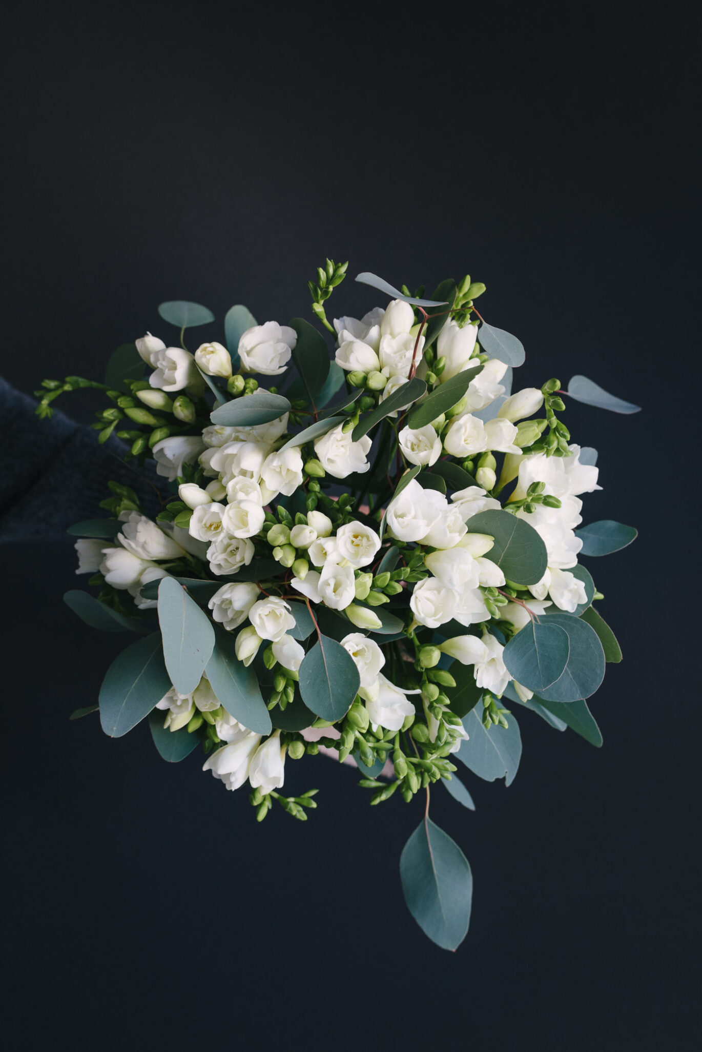 Buchet Cu 29 Frezii Albe