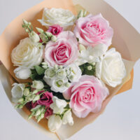 Buchet Cu Trandafiri, Lalele, Lisianthus Si Frezii