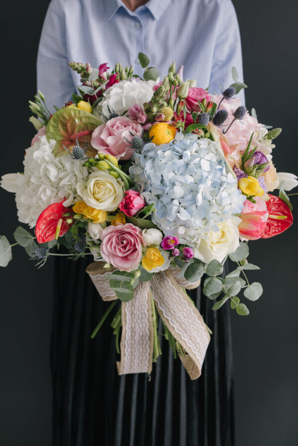 Buchet Urias Cu Flori Colorate-1