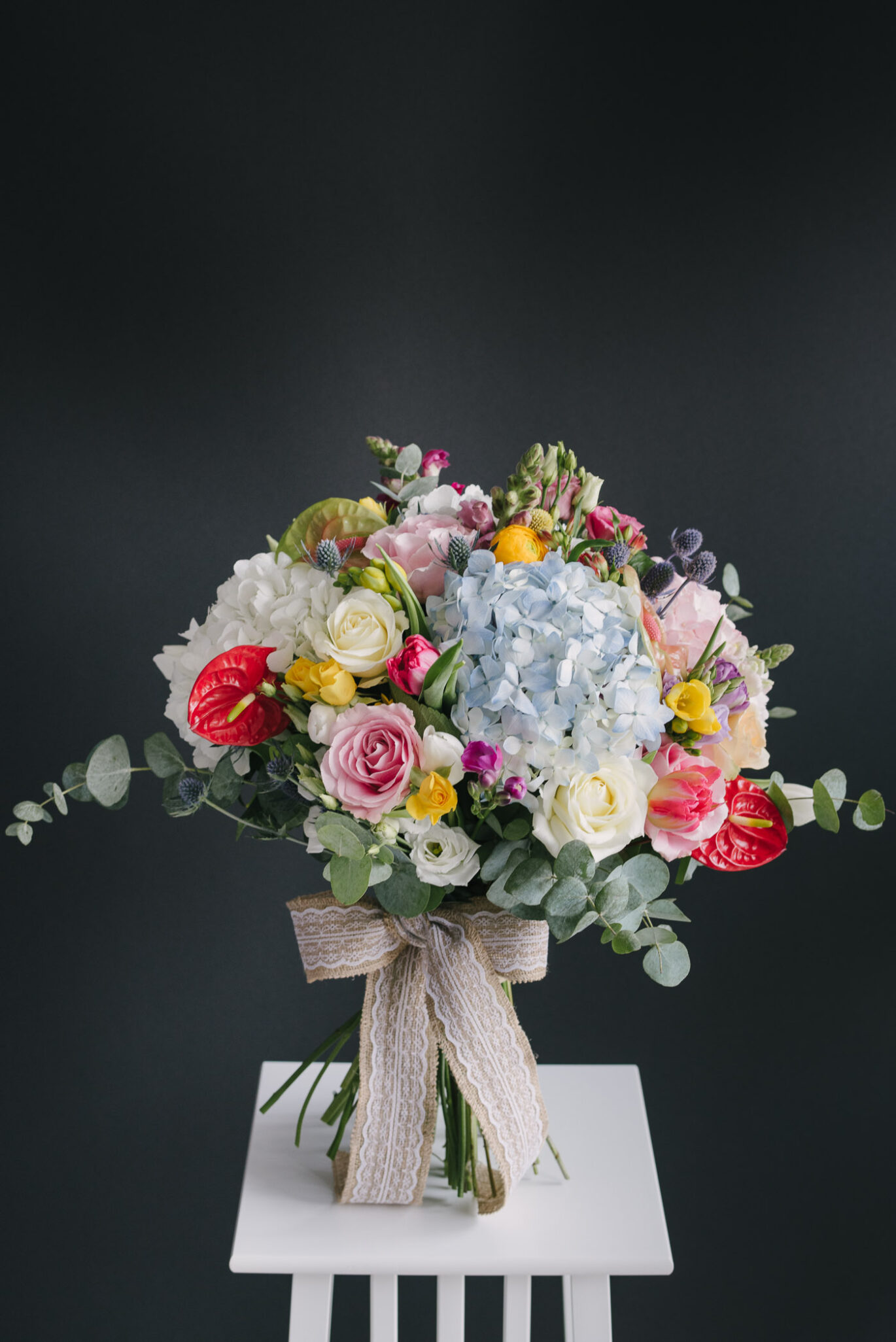 Buchet Urias Cu Flori Colorate-1
